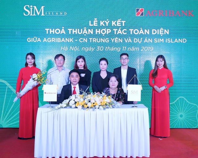 Hình ảnh lễ ký kết thỏa thuận hợp tác toàn diện giữa Sim island và Agribank CN Trung Yên